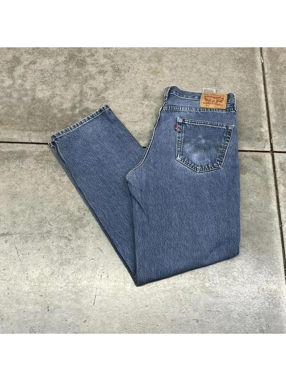 vintage levis 550 faded blue relaxed baggy fit jeans size 34 x 34